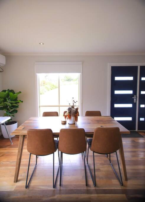 The Hangout King Beds Hammock Chairs With A View Port Campbell Exterior foto